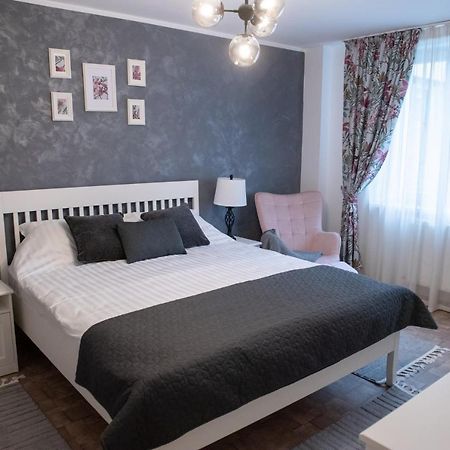 Urban Oasis Apartment Piatra Neamt Exterior photo