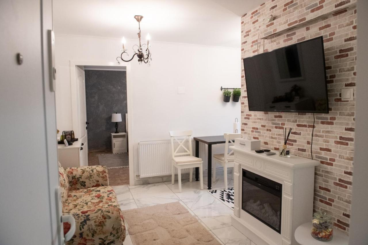 Urban Oasis Apartment Piatra Neamt Exterior photo